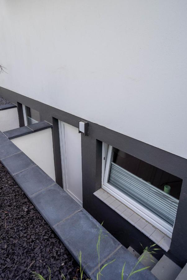 Gemuetliche 2-Zimmer Souterrain Wohnung Düsseldorf Exterior foto